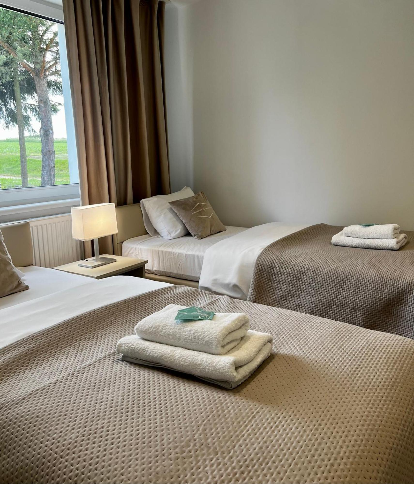 Apartamenty Modrzewiowa Zator Piotrowice  Екстер'єр фото